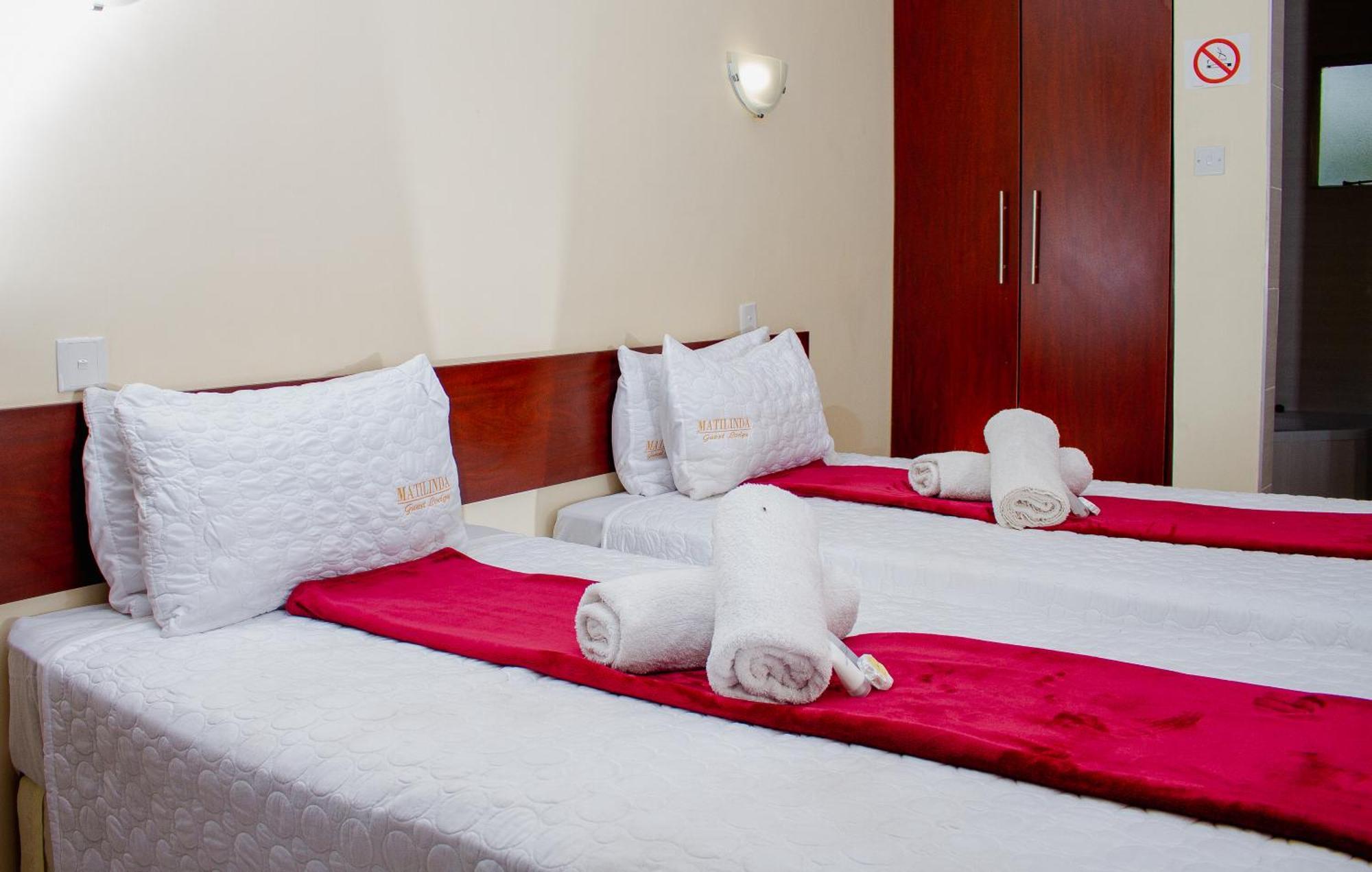 Matilinda Lodge Bulawayo Buitenkant foto